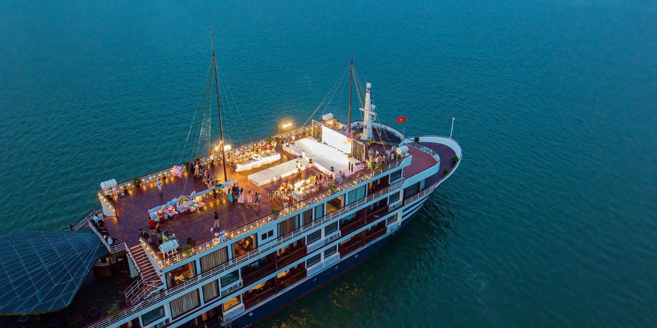 ホテル Erina Cruise By Hag ハロン エクステリア 写真